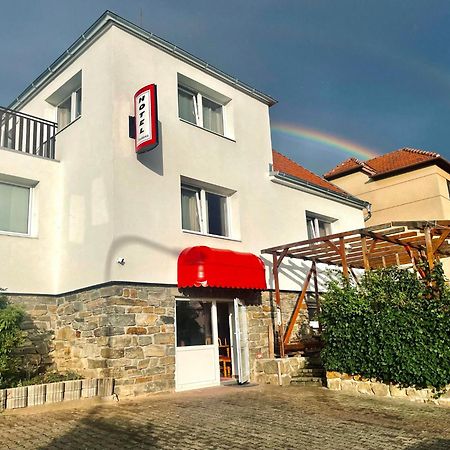 Penzion Fontana Ξενοδοχείο Náměšť nad Oslavou Εξωτερικό φωτογραφία