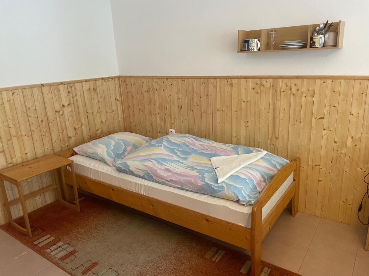 Penzion Fontana Ξενοδοχείο Náměšť nad Oslavou Εξωτερικό φωτογραφία