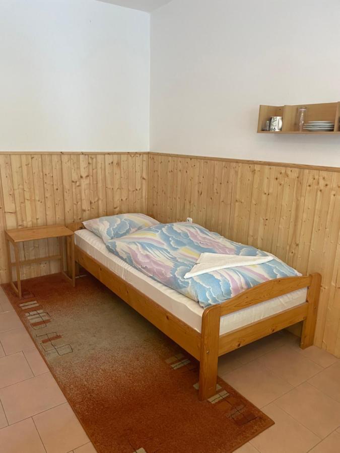 Penzion Fontana Ξενοδοχείο Náměšť nad Oslavou Εξωτερικό φωτογραφία